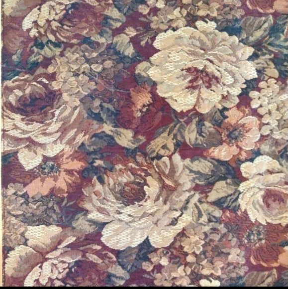 70" Table Runner - Picture 4 of 4